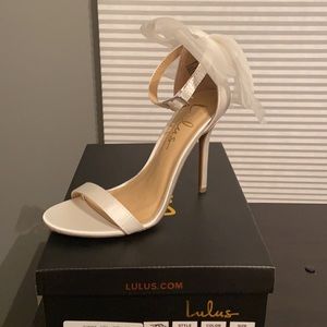Lulus Ivory Bow Heel
